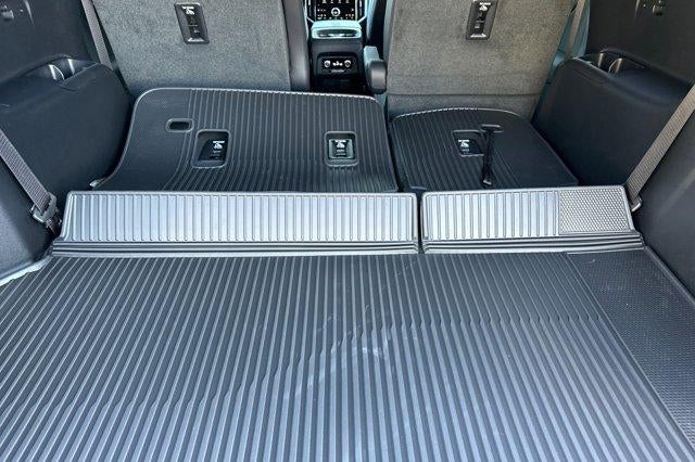 2026 GMC Acadia AWD AT4