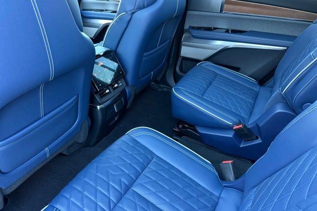 2026 Cadillac VISTIQ AWD 4dr Premium Luxury