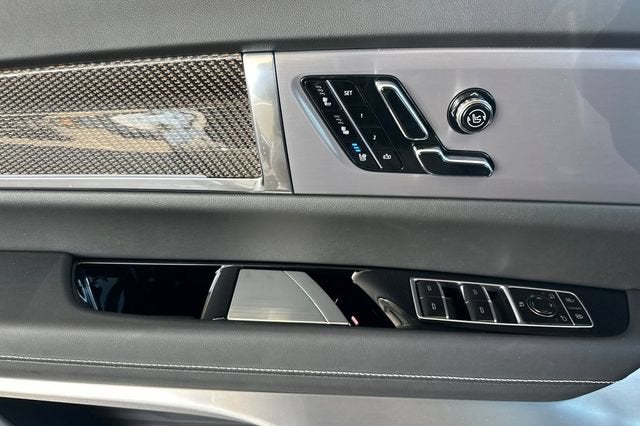 2027 Cadillac VISTIQ Sport