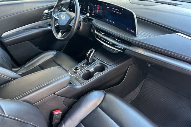 2024 Cadillac XT4 Premium Luxury