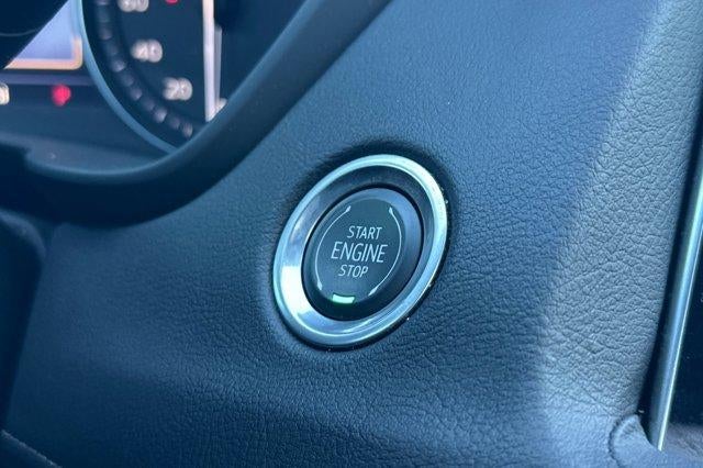 2021 Cadillac XT4 FWD 4dr Premium Luxury