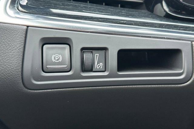 2025 Cadillac XT5 FWD 4dr Premium Luxury