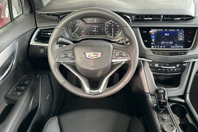 2025 Cadillac XT6 Luxury