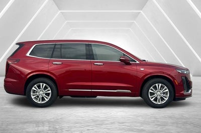 2025 Cadillac XT6 Luxury