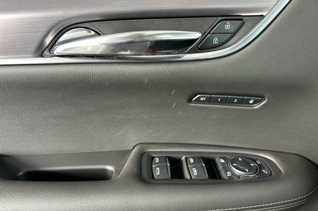 2025 Cadillac XT6 Luxury