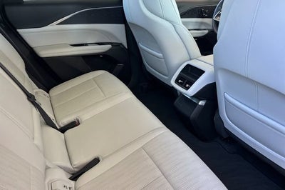 2024 Cadillac LYRIQ Luxury 1
