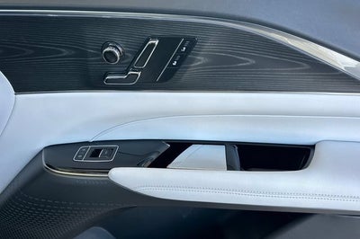 2024 Cadillac LYRIQ Luxury 1
