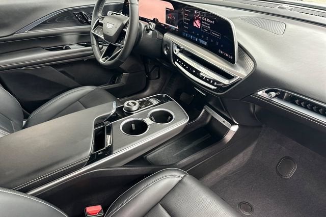 2024 Cadillac LYRIQ Sport 1