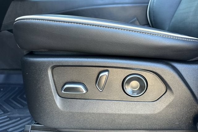 2023 Cadillac Escalade 4WD Sport