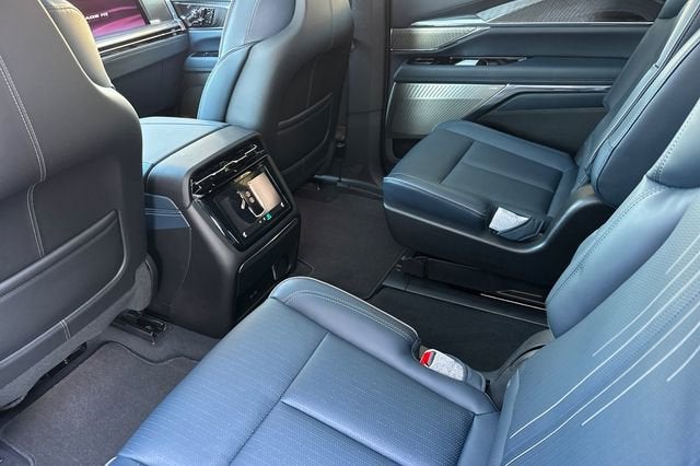 2025 Cadillac ESCALADE IQ Sport 2