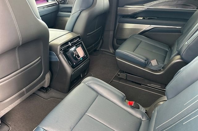 2025 Cadillac ESCALADE IQ Sport 2