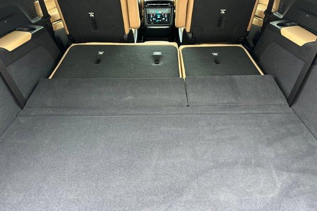 2025 Cadillac ESCALADE IQ AWD Sport 2