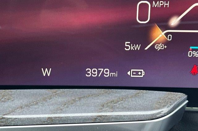 2025 Cadillac ESCALADE IQ AWD Sport 2