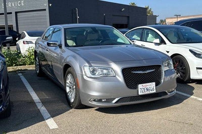 2016 Chrysler 300 4dr Sdn 300C RWD