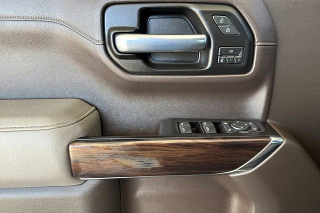 2019 GMC Sierra 1500 Crew Cab Short Box 4-Wheel Drive SLT