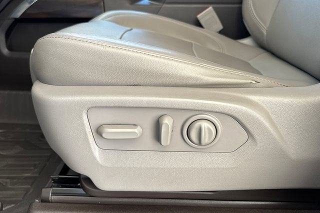 2019 GMC Sierra 1500 Crew Cab Short Box 4-Wheel Drive SLT