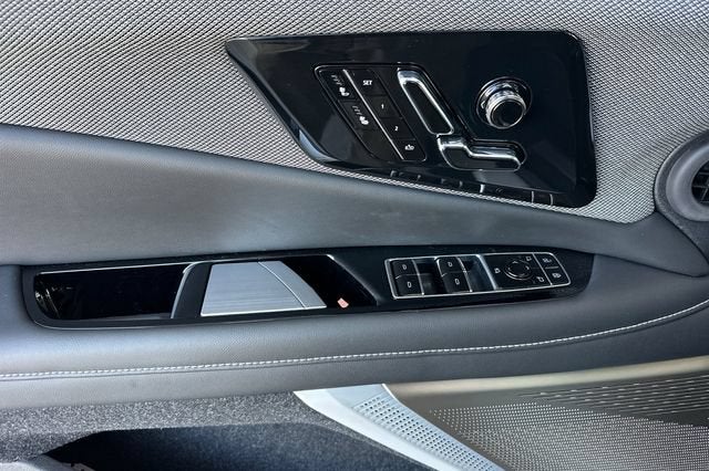 2027 Cadillac OPTIQ Luxury
