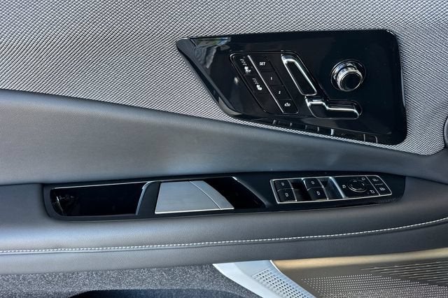 2027 Cadillac OPTIQ Luxury
