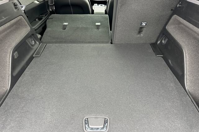 2025 Cadillac OPTIQ Luxury 1