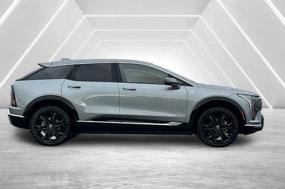 2025 Cadillac OPTIQ Luxury 1