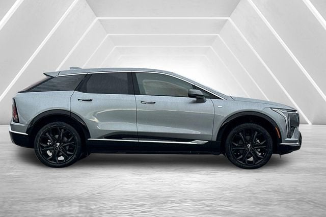 2025 Cadillac OPTIQ Luxury 1