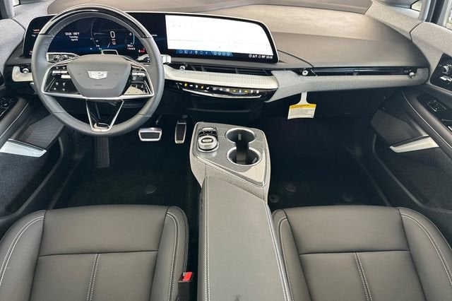 2025 Cadillac OPTIQ Luxury 1