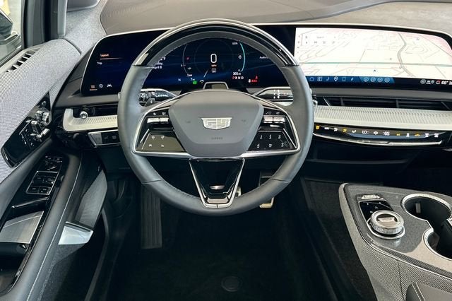2025 Cadillac OPTIQ Luxury 1