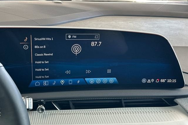 2025 Cadillac OPTIQ Luxury 1