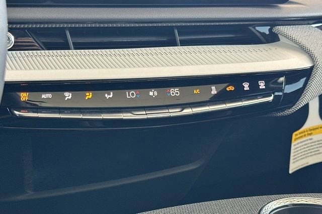 2025 Cadillac OPTIQ Luxury 1