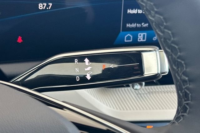 2025 Cadillac OPTIQ Luxury 1