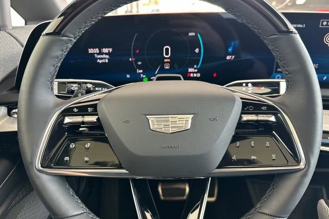 2025 Cadillac OPTIQ Luxury 1