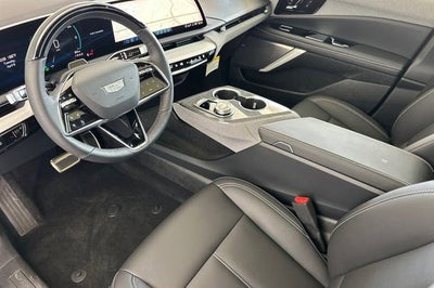 2025 Cadillac OPTIQ Luxury 1