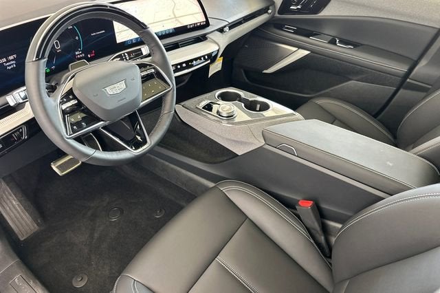 2025 Cadillac OPTIQ Luxury 1