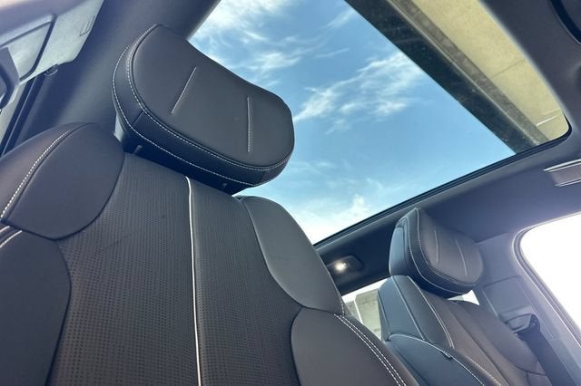 2027 Cadillac OPTIQ Premium Luxury