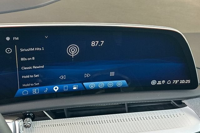 2027 Cadillac OPTIQ Premium Luxury