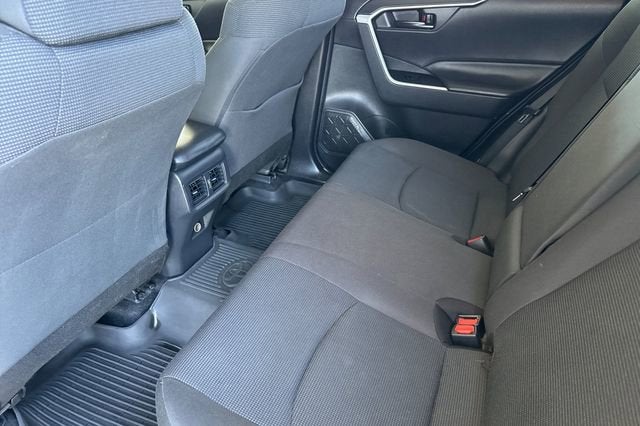 2020 Toyota RAV4 Hybrid LE