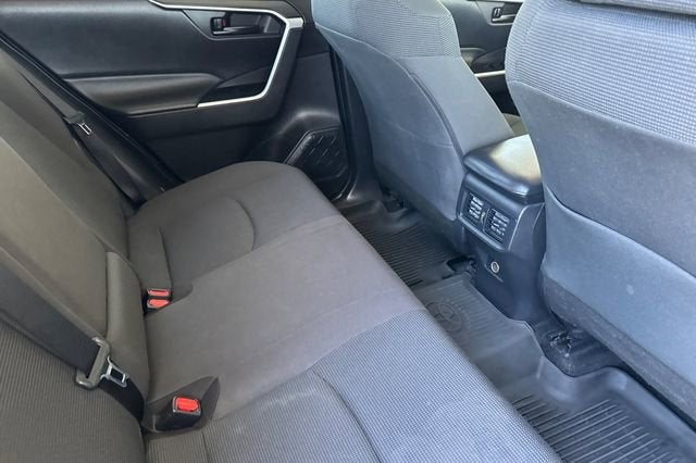 2020 Toyota RAV4 Hybrid LE