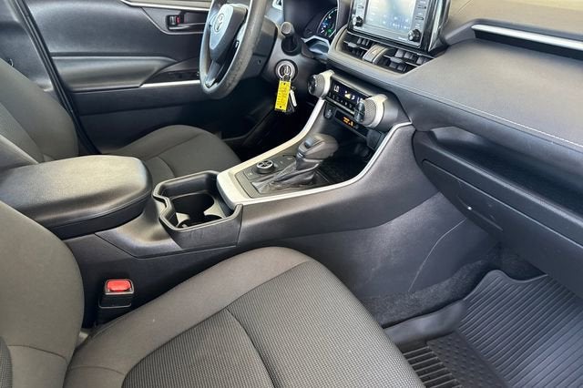 2020 Toyota RAV4 Hybrid LE