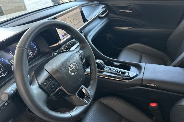 2025 Toyota Crown Signia XLE