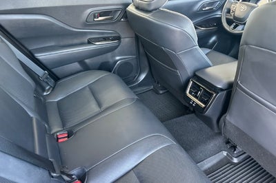 2025 Toyota Crown Signia XLE