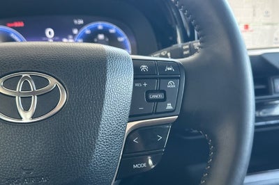 2025 Toyota Crown Signia XLE