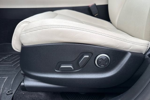 2022 Genesis GV70 2.5T